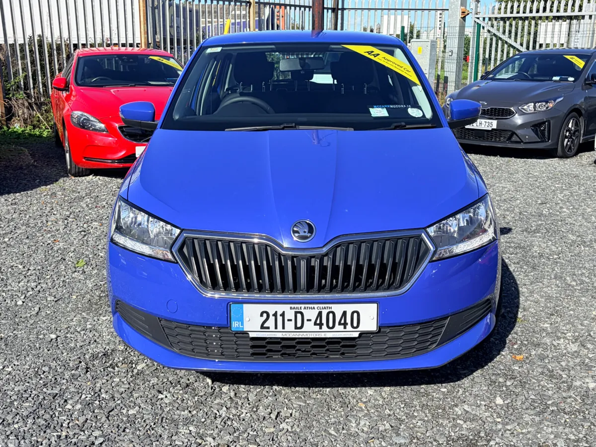 Skoda Fabia Hatchback, Petrol, 2021, Blue