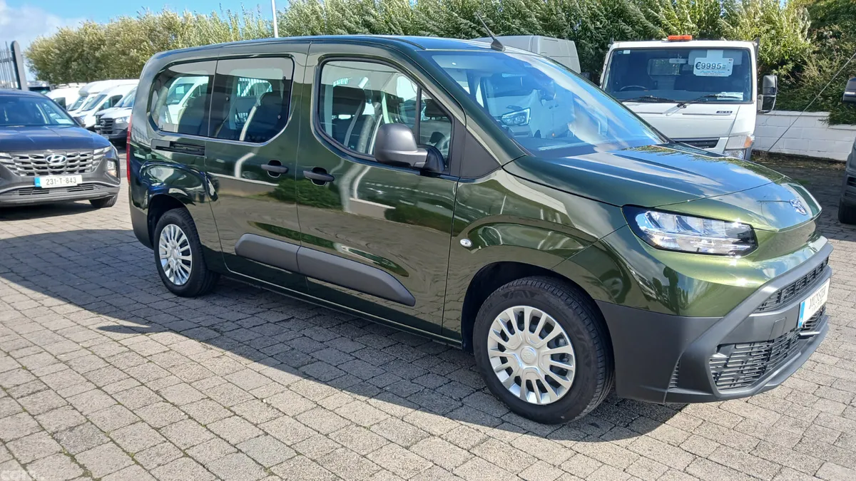 Toyota Proace MPV, Electric, 2025, Green