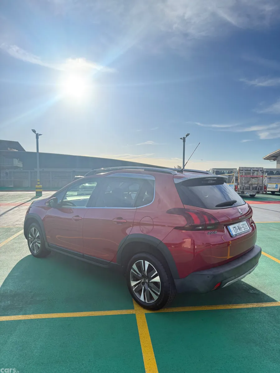 Peugeot 2008 Hatchback, Petrol, 2017, Red