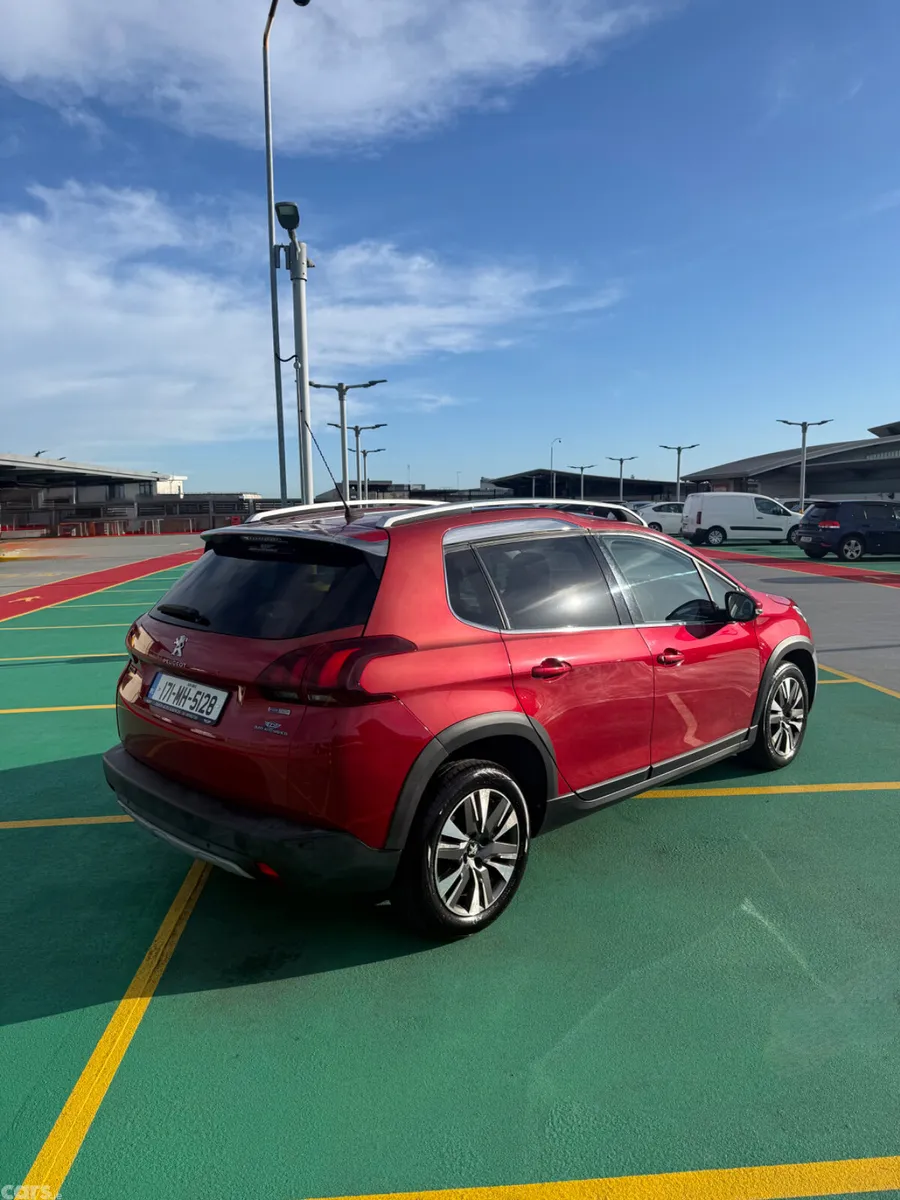 Peugeot 2008 Hatchback, Petrol, 2017, Red