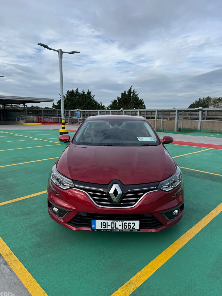 Renault Megane Saloon, Diesel, 2019, Red