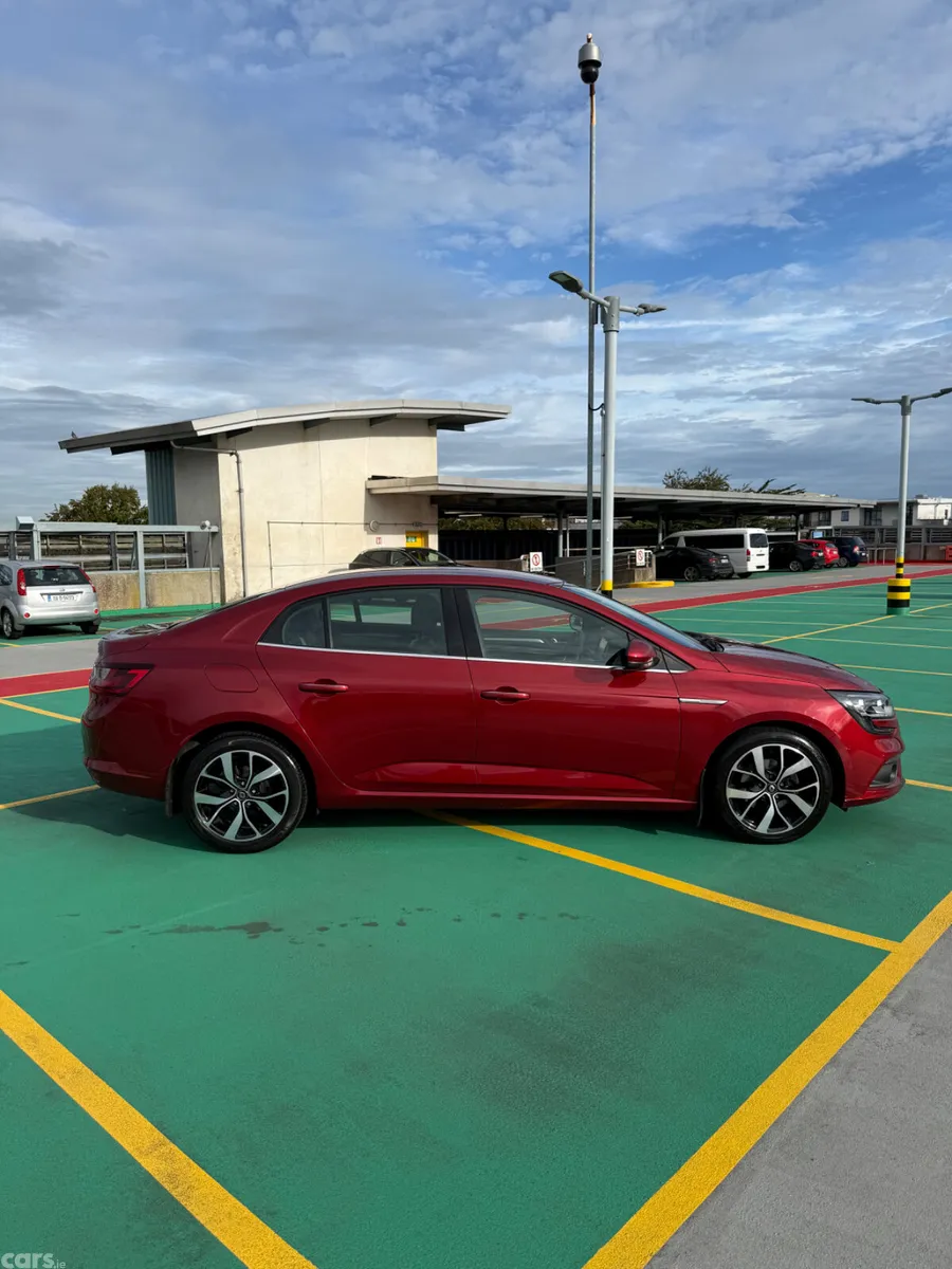 Renault Megane Saloon, Diesel, 2019, Red