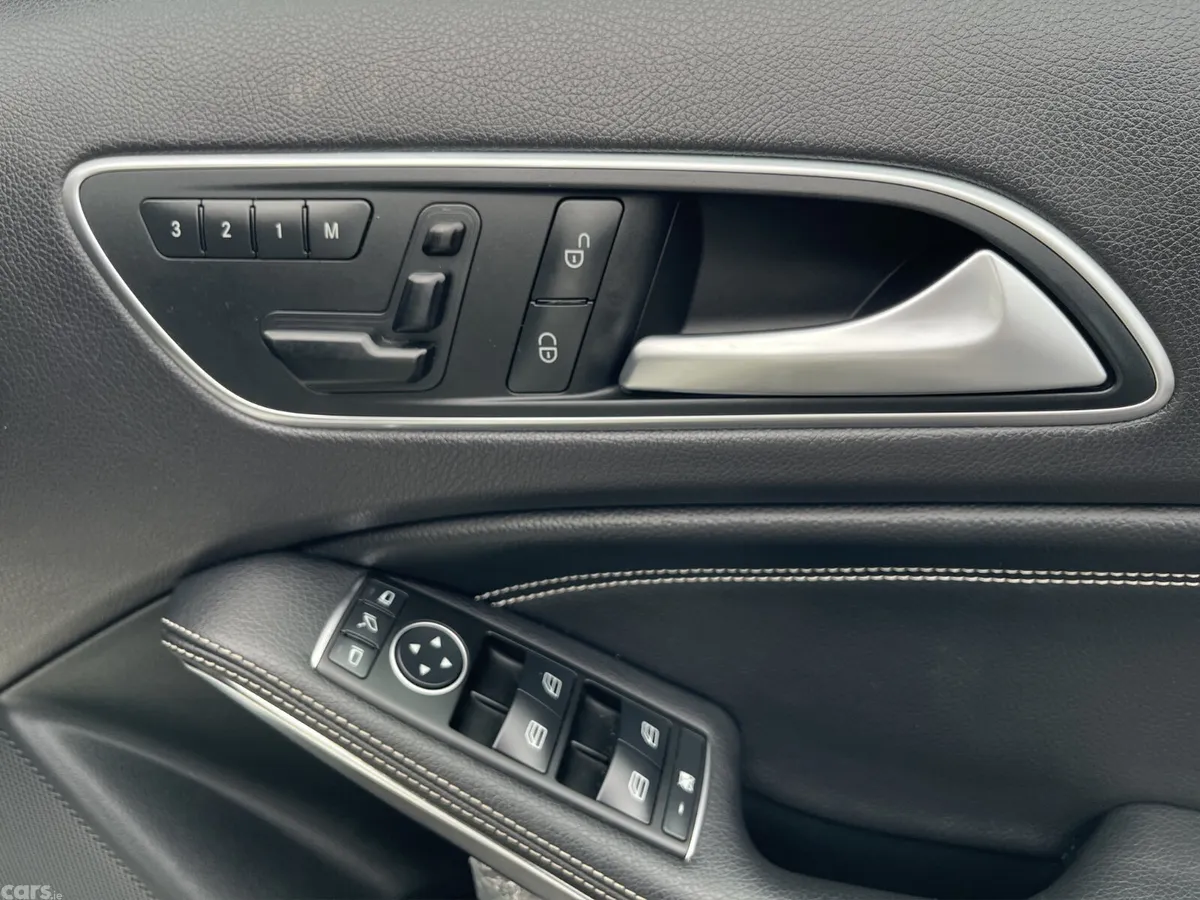 Mercedes-Benz A-Class Hatchback, Petrol, 2015, White