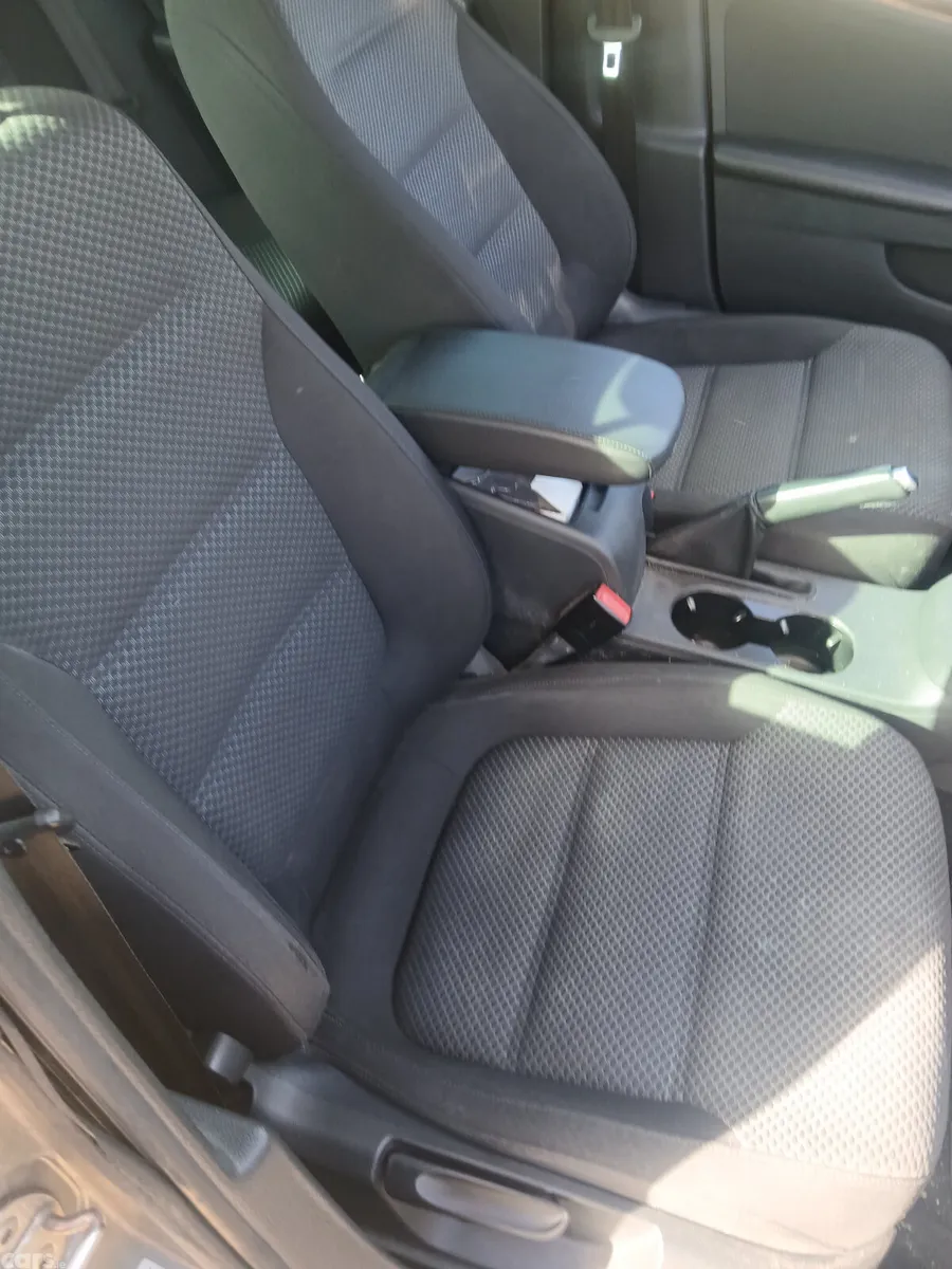 Volkswagen Jetta Saloon, Diesel, 2017, Grey