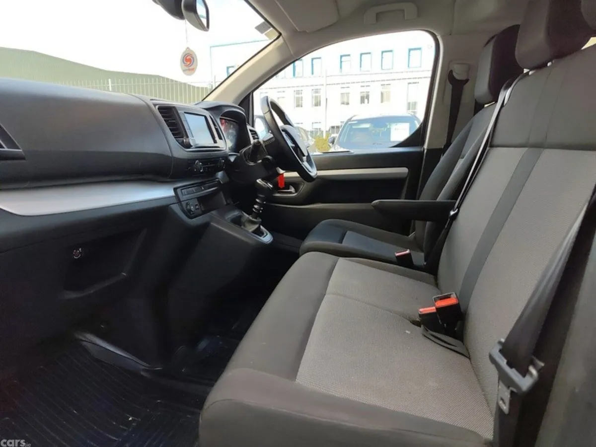 Toyota Proace MPV, Diesel, 2024, Grey