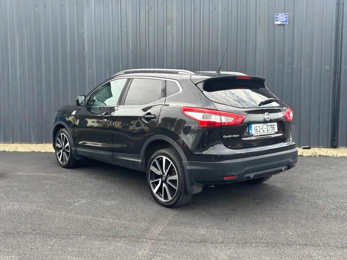 Nissan Qashqai Hatchback, Diesel, 2016, Black