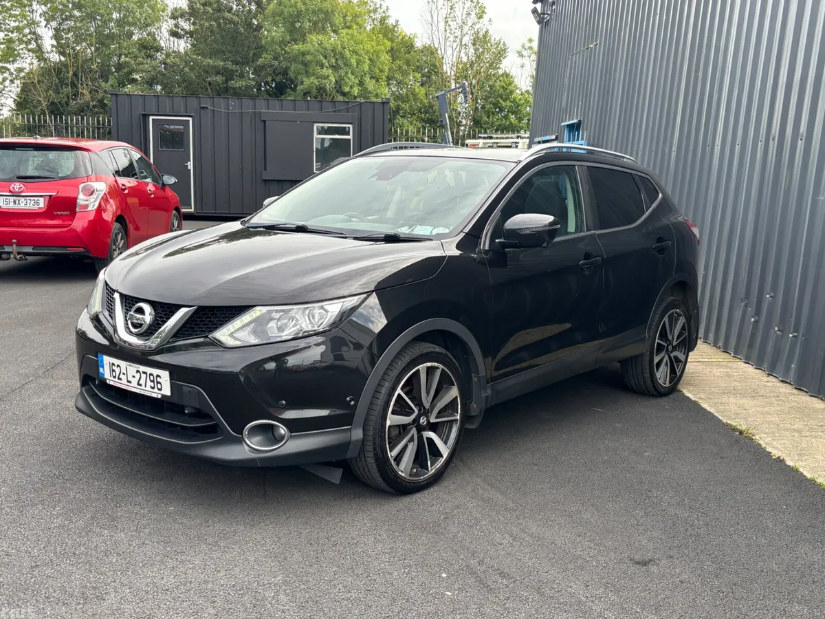Nissan Qashqai Hatchback, Diesel, 2016, Black