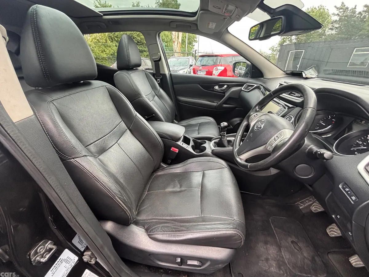 Nissan Qashqai Hatchback, Diesel, 2016, Black