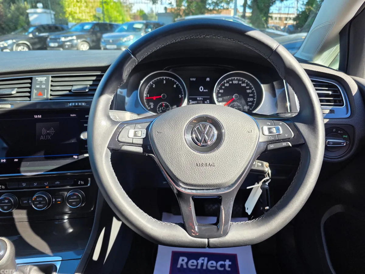Volkswagen Golf Estate, Diesel, 2018, Yellow