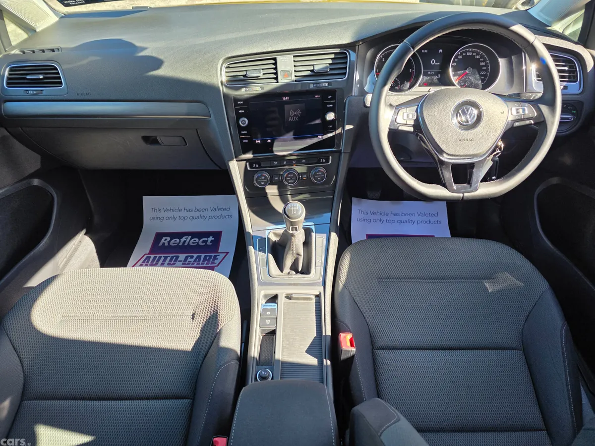 Volkswagen Golf Estate, Diesel, 2018, Yellow