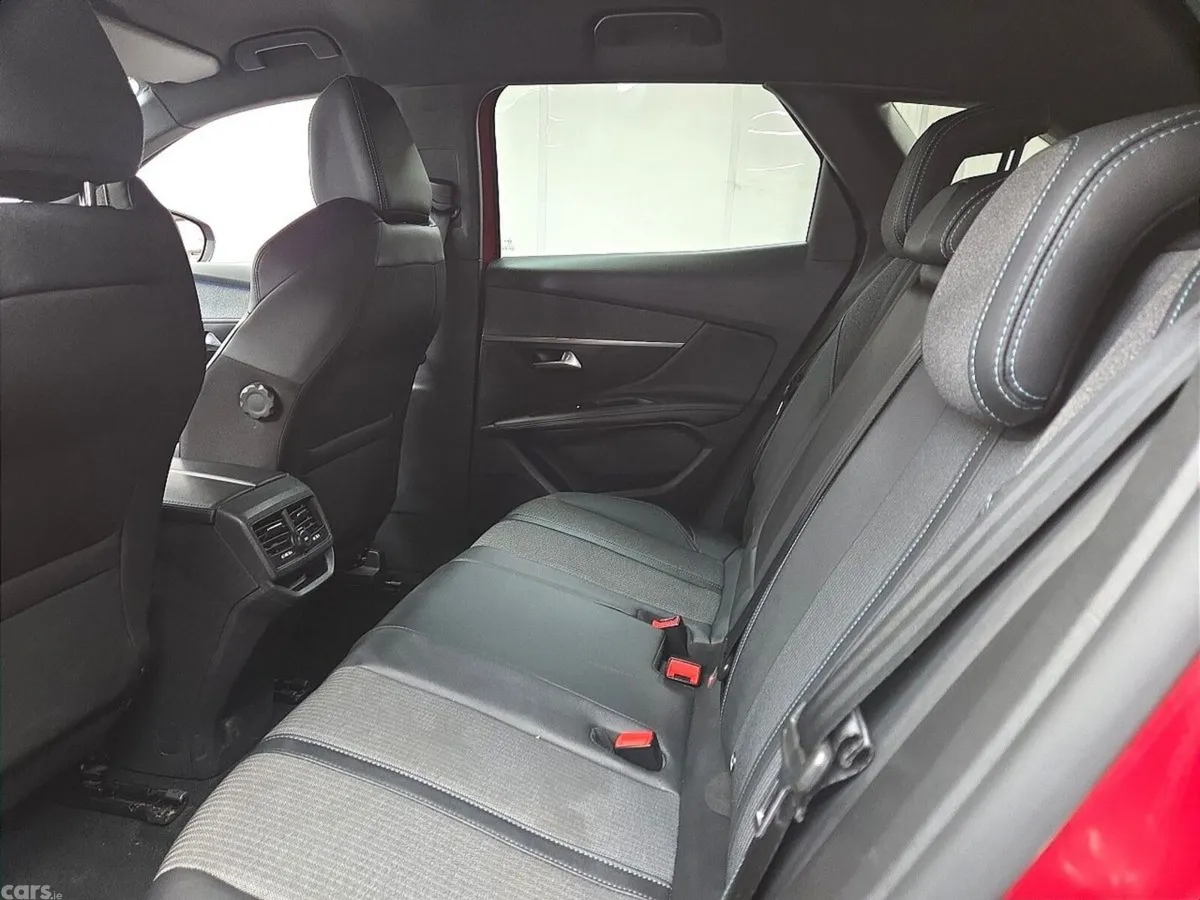 Peugeot 3008 MPV, Diesel, 2024, Red