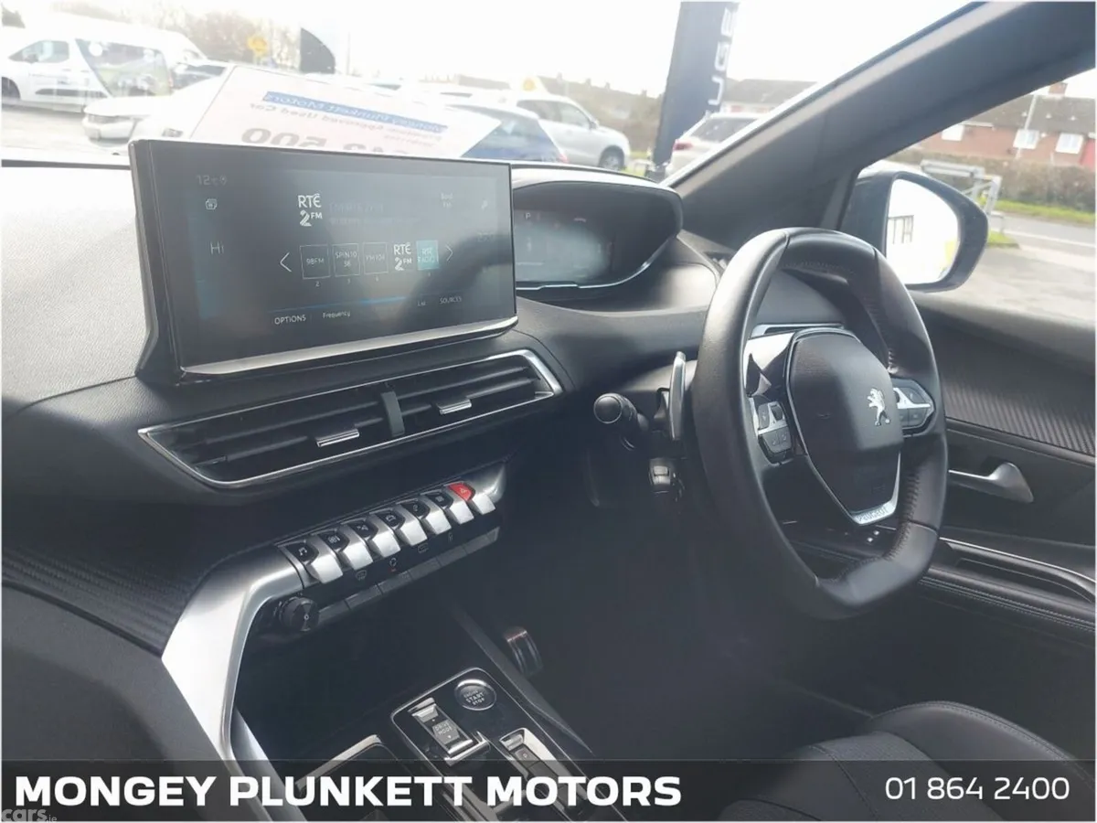 Peugeot 5008 MPV, Petrol Hybrid, 2024, Grey