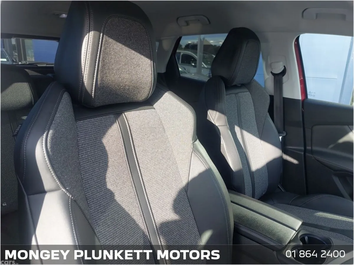 Peugeot 3008 Hatchback, Diesel, 2019, Red