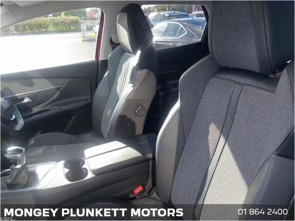 Peugeot 3008 Hatchback, Diesel, 2019, Red