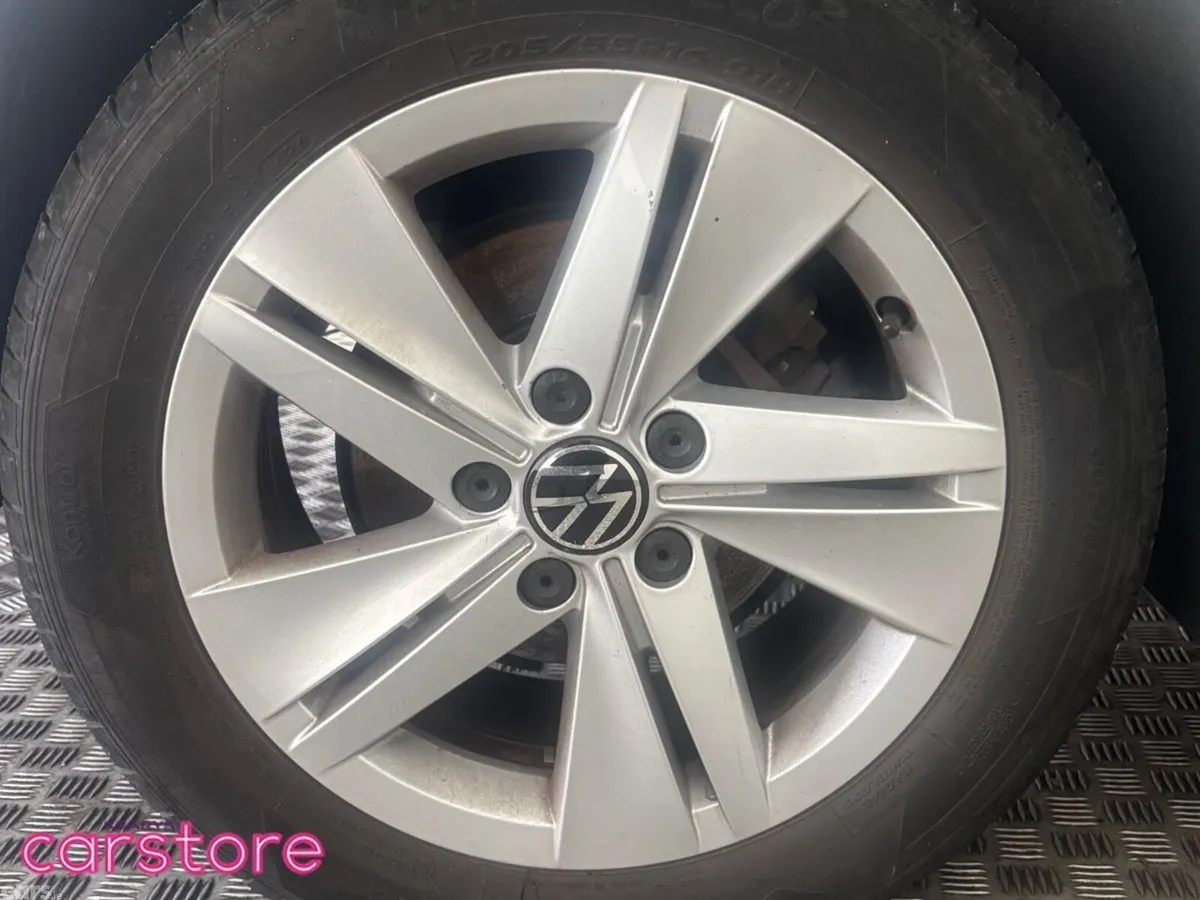 Volkswagen Golf Hatchback, Petrol, 2023, White