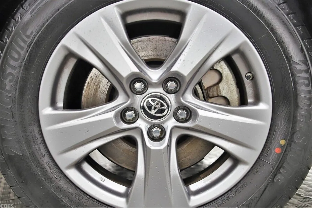 Toyota RAV4 SUV, Petrol Hybrid, 2025, Grey