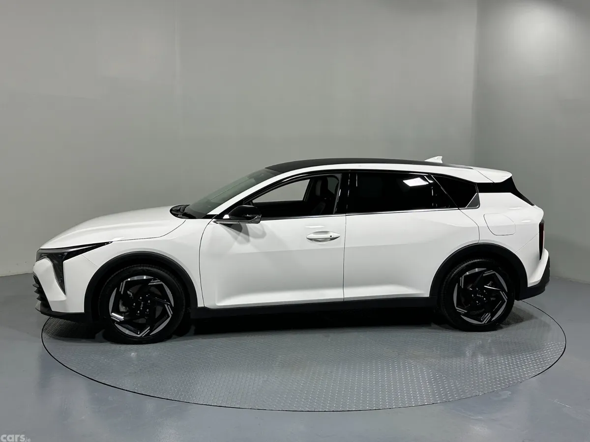 Kia K4 Hatchback, Petrol Hybrid, 2026, White