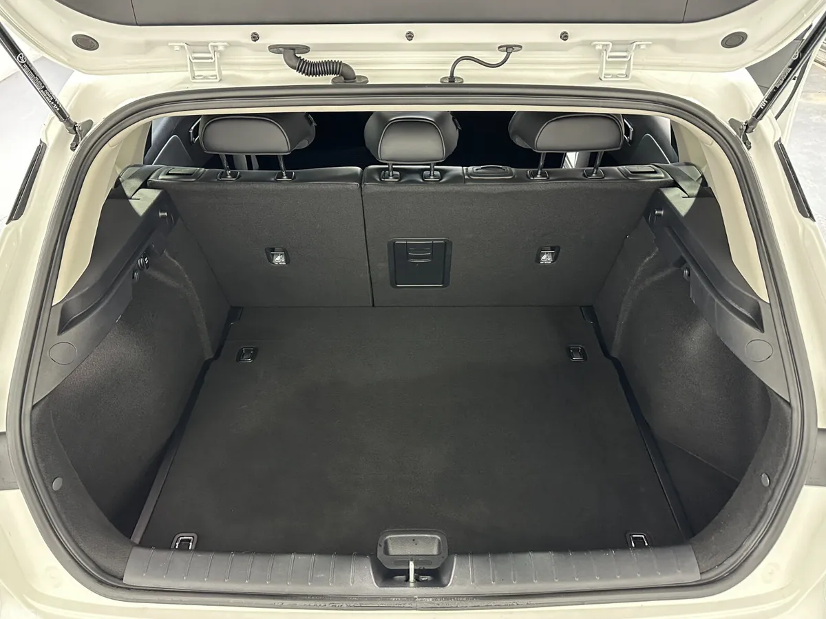 Kia K4 Hatchback, Petrol Hybrid, 2026, White
