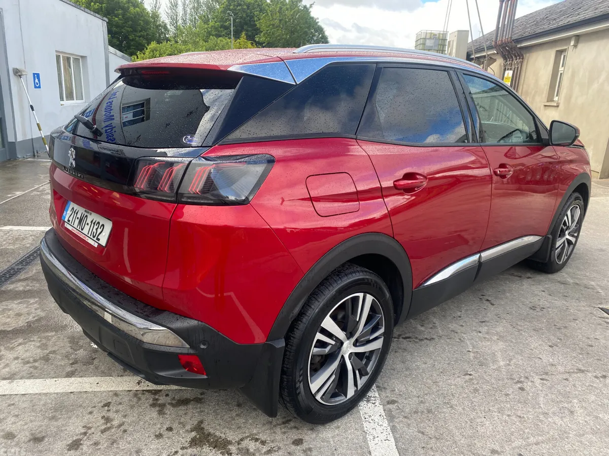 Peugeot 3008 MPV, Diesel, 2021, Red