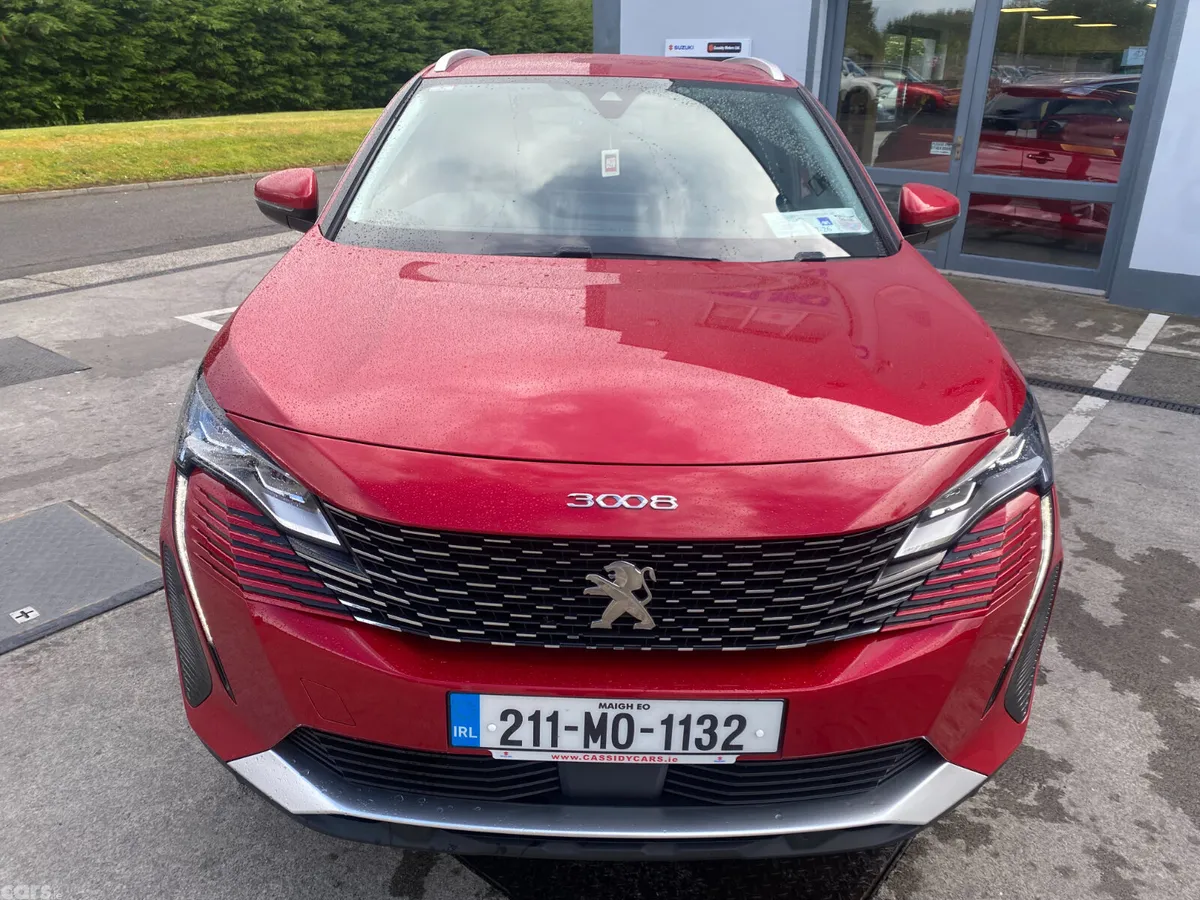 Peugeot 3008 MPV, Diesel, 2021, Red
