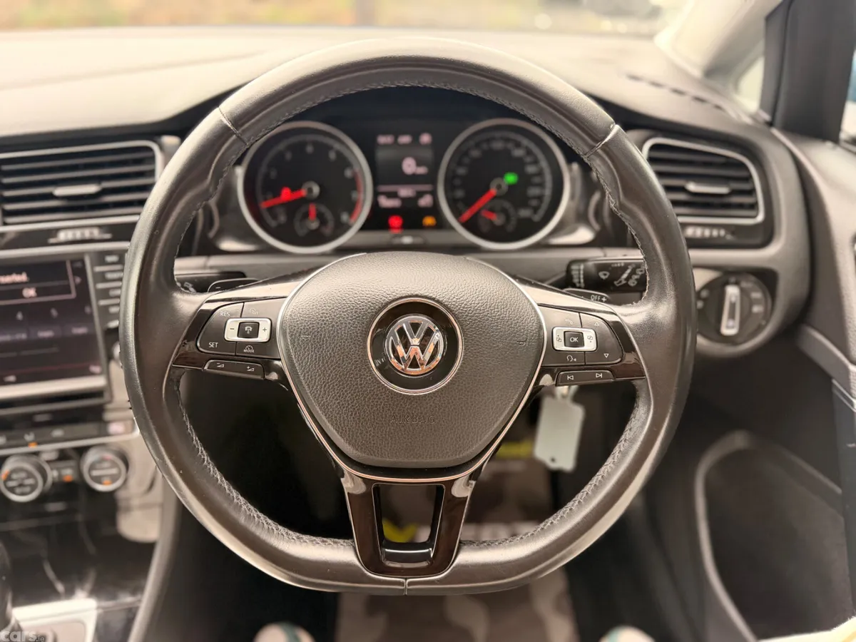 Volkswagen Golf Hatchback, Petrol, 2014, Blue