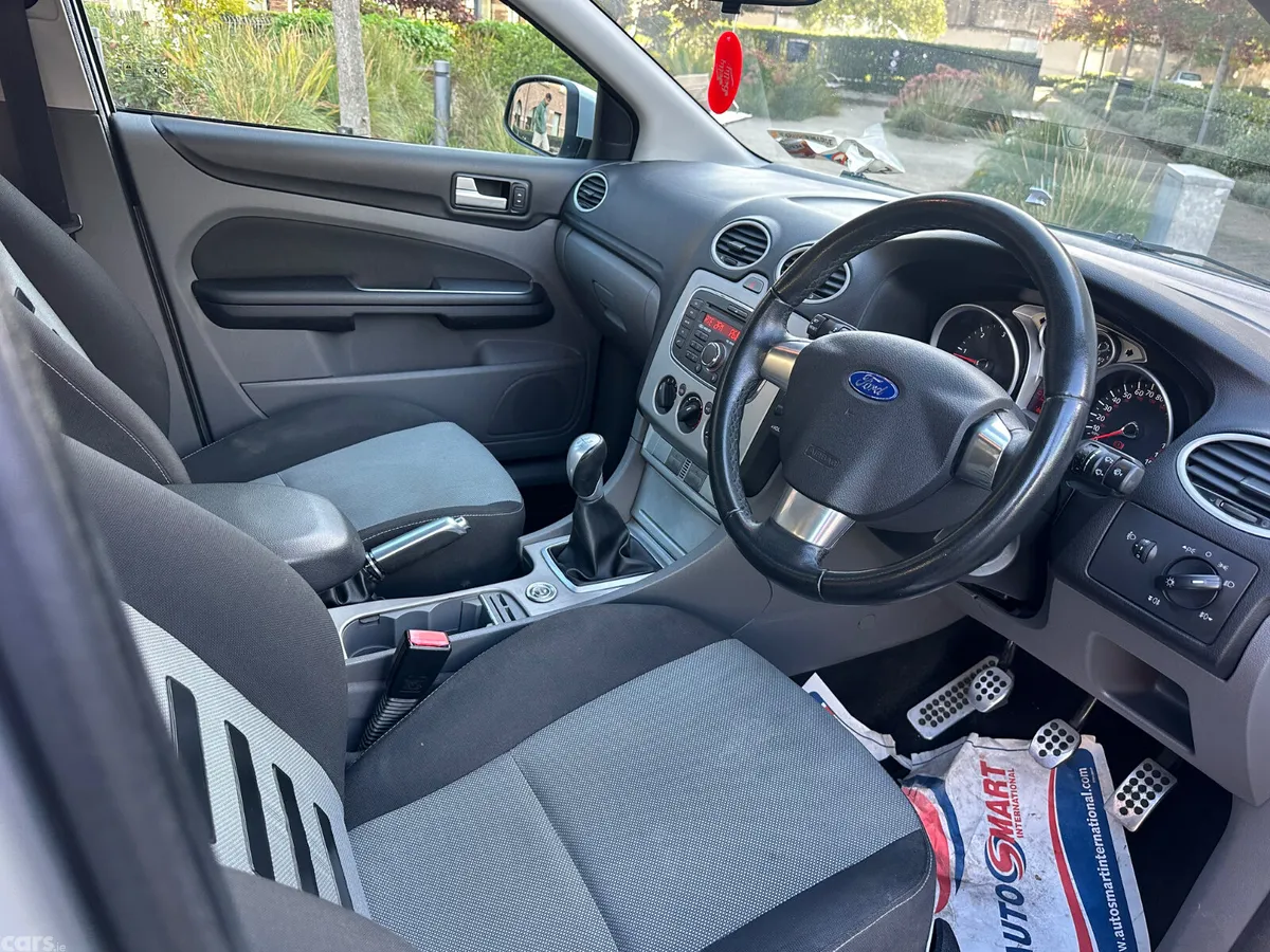 Ford Focus Hatchback, Diesel, 2010, Silver