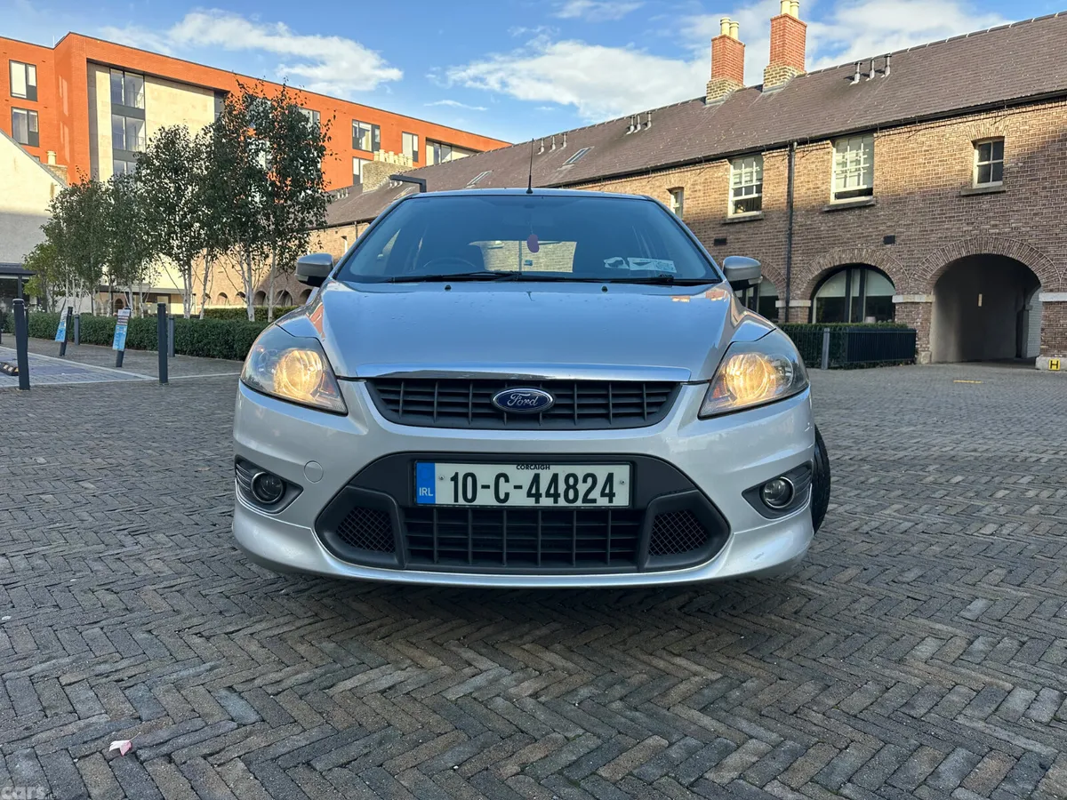 Ford Focus Hatchback, Diesel, 2010, Silver