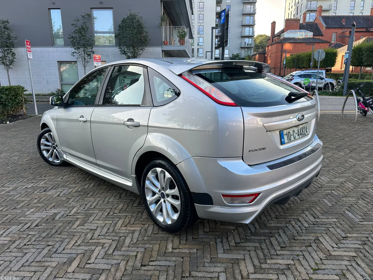 Ford Focus Hatchback, Diesel, 2010, Silver