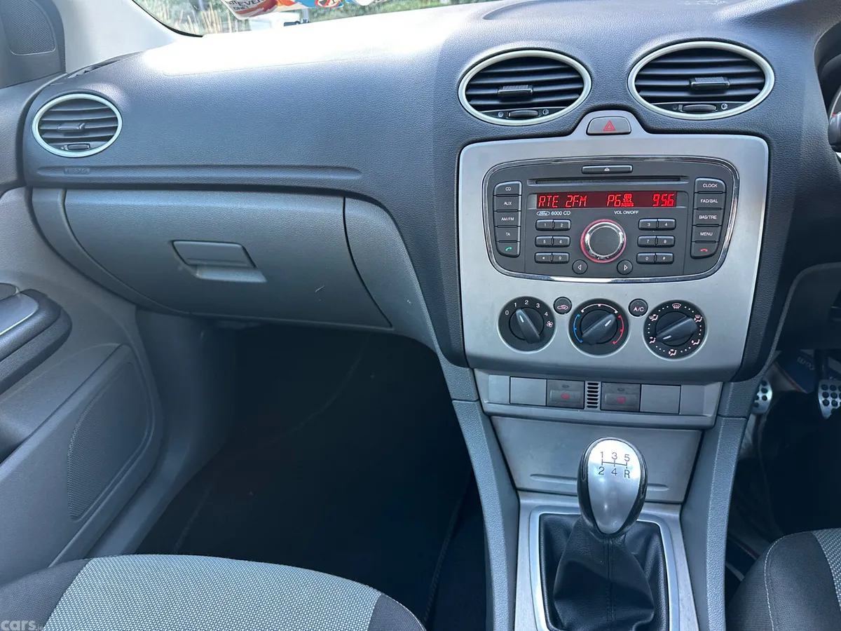 Ford Focus Hatchback, Diesel, 2010, Silver