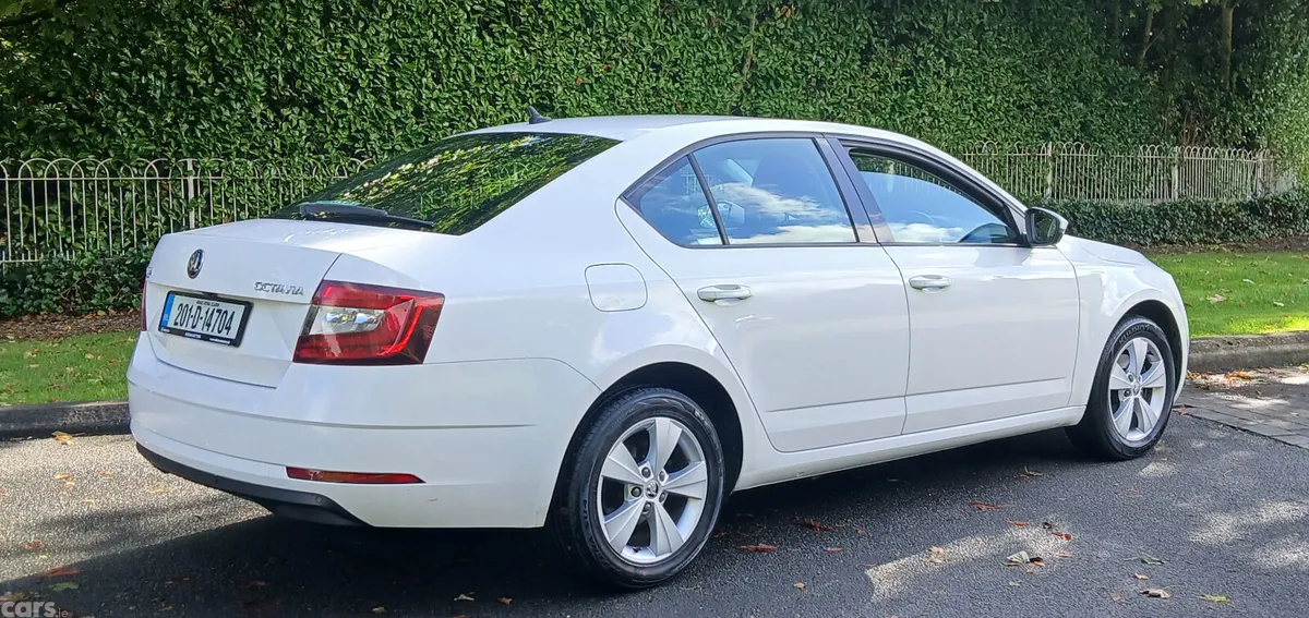 Skoda Octavia Saloon, Petrol, 2020, White