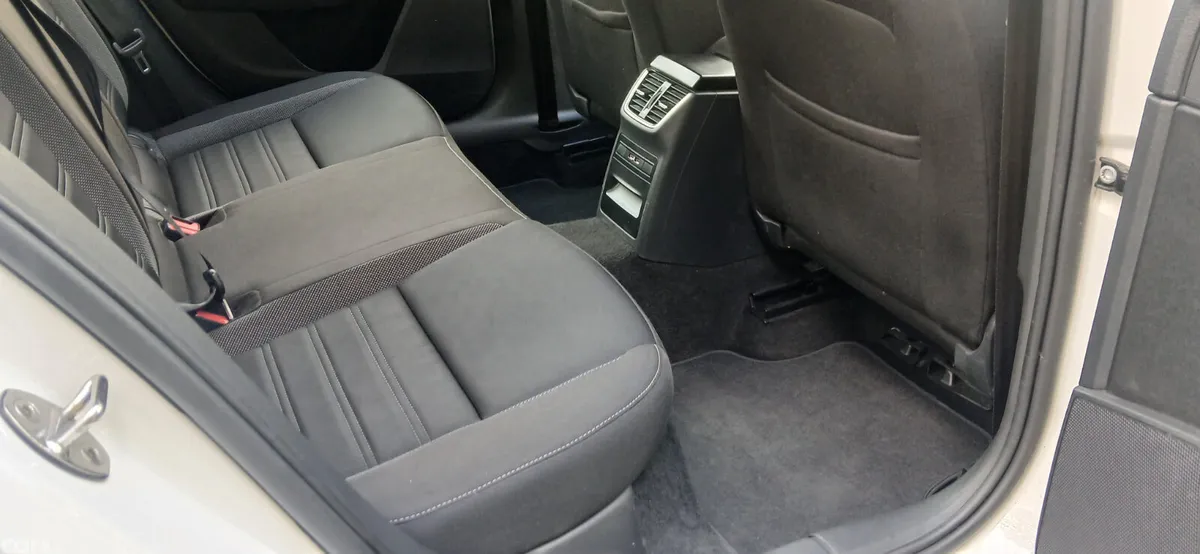 Skoda Octavia Saloon, Petrol, 2020, White