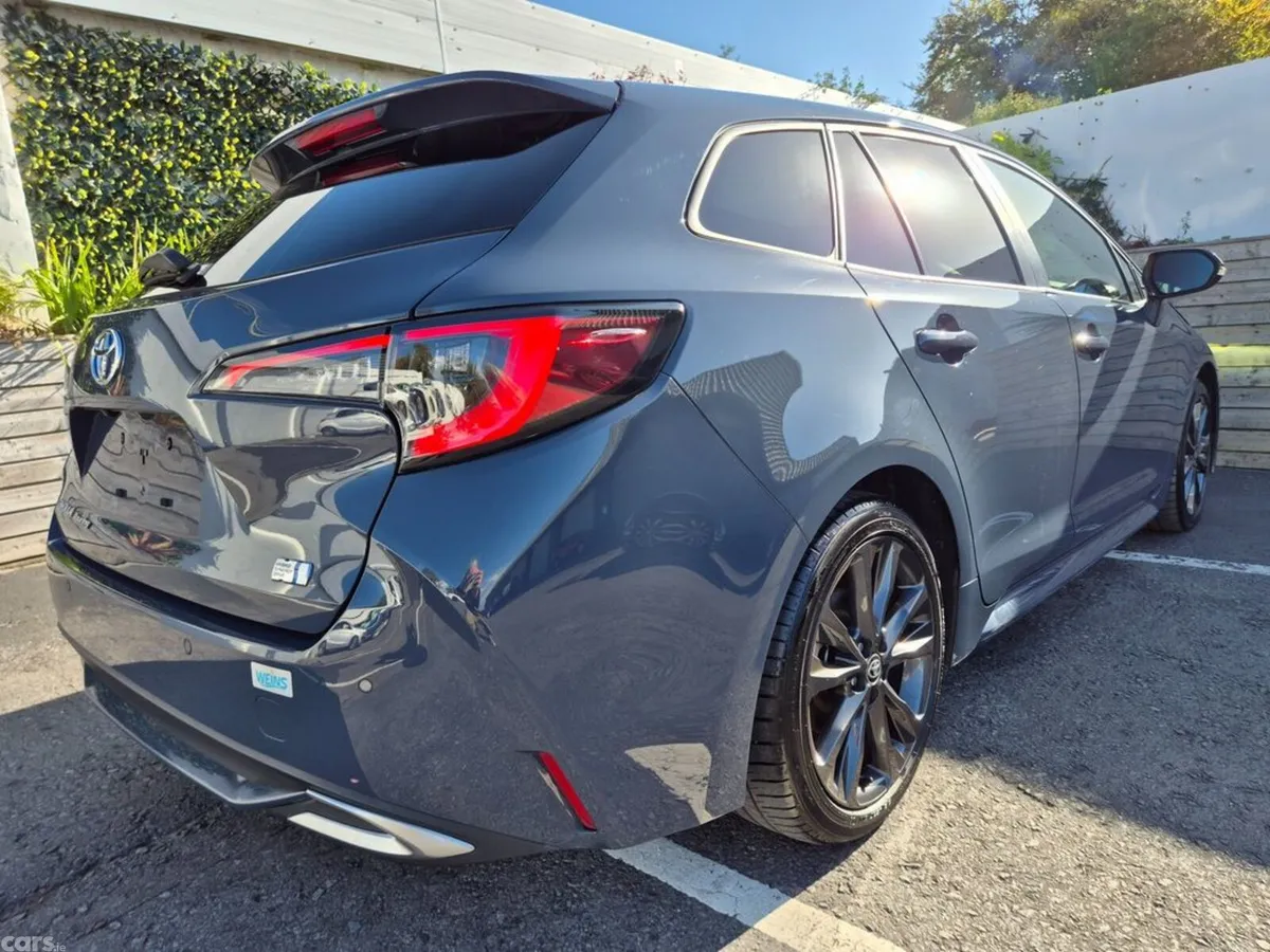 Toyota Corolla Estate, Petrol Hybrid, 2023, Grey