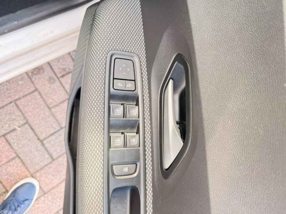 Dacia Sandero Hatchback, Petrol, 2024, Grey