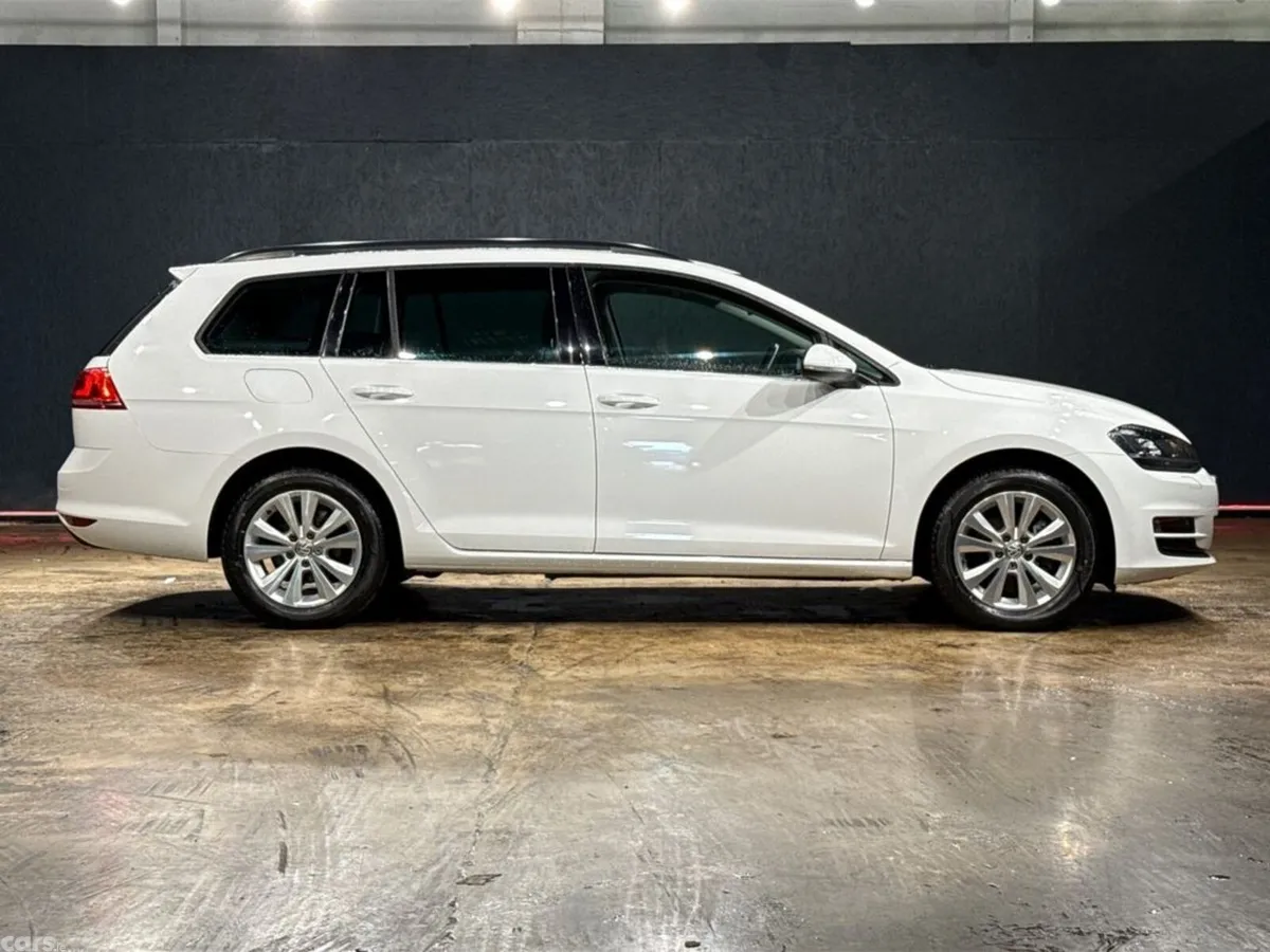 Volkswagen Golf Estate, Petrol, 2016, White