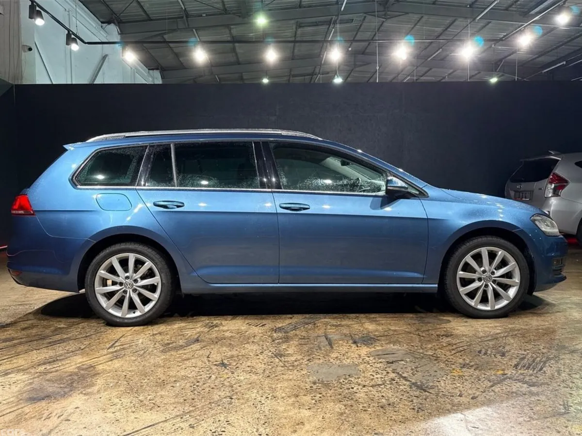 Volkswagen Golf Estate, Petrol, 2017, Blue