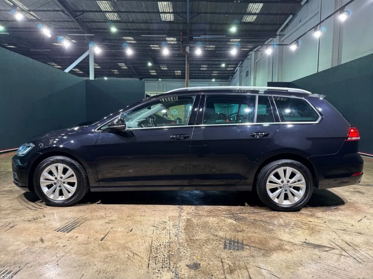 Volkswagen Golf Estate, Petrol, 2017, Black