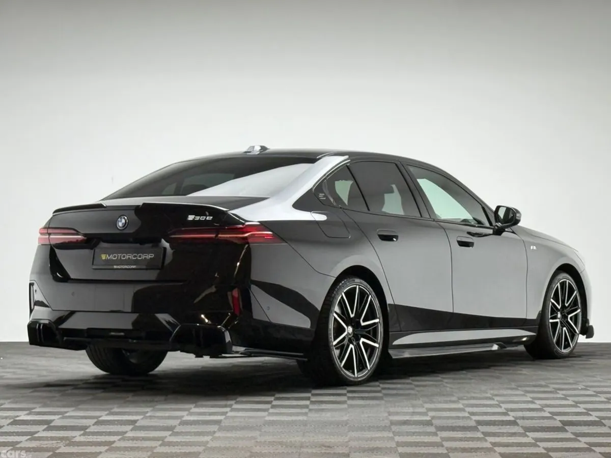 BMW 5-Series Saloon, Petrol Plug-in Hybrid, 2024, Black