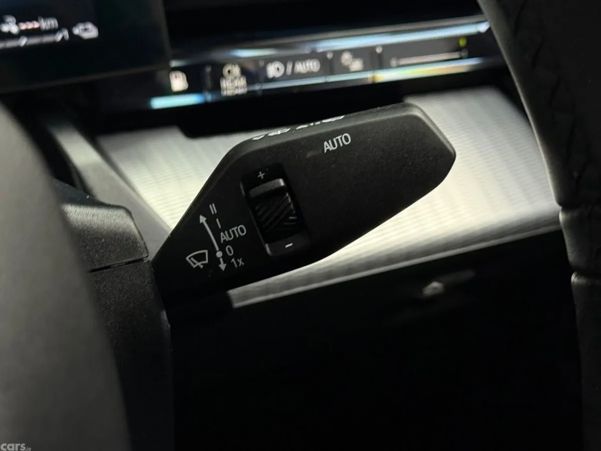 BMW 5-Series Saloon, Petrol Plug-in Hybrid, 2024, Black