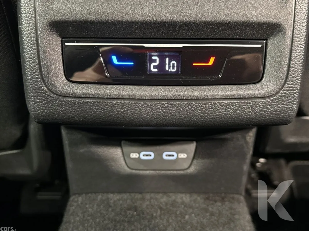 Volkswagen Golf Hatchback, Petrol Hybrid, 2023, Red