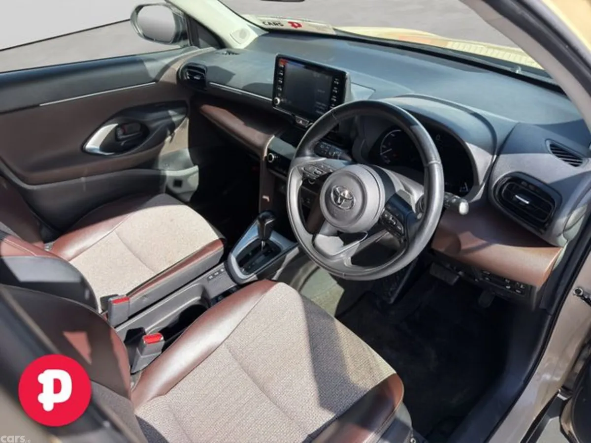 Toyota Yaris Cross MPV, Petrol Hybrid, 2021, Beige