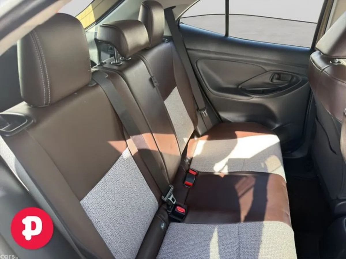 Toyota Yaris Cross MPV, Petrol Hybrid, 2021, Beige