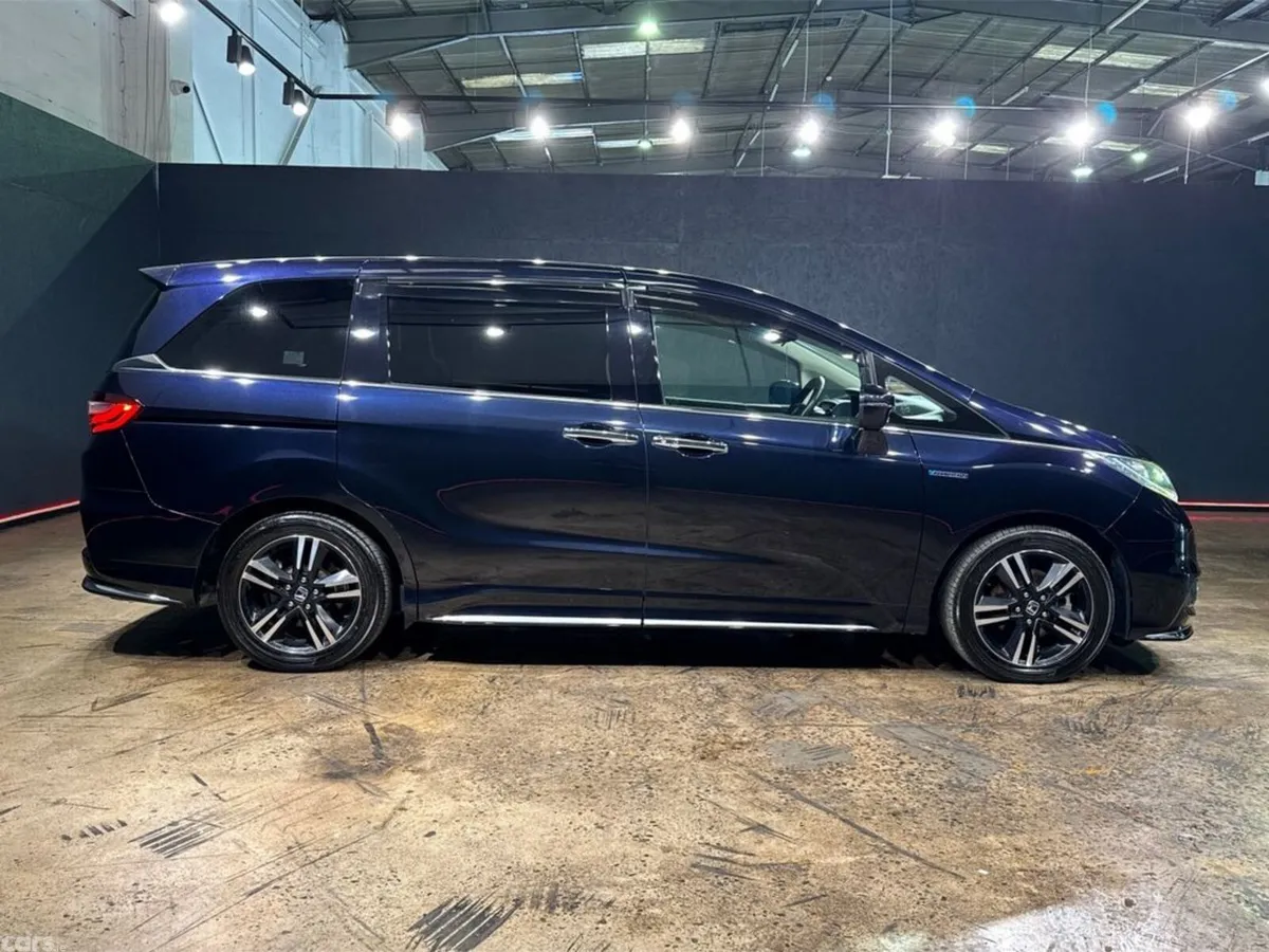 Honda Odyssey MPV, Petrol Hybrid, 2016, Blue