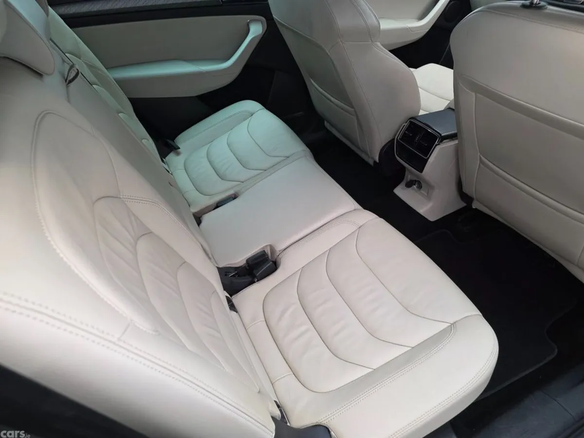 Skoda Kodiaq MPV, Diesel, 2023, Grey