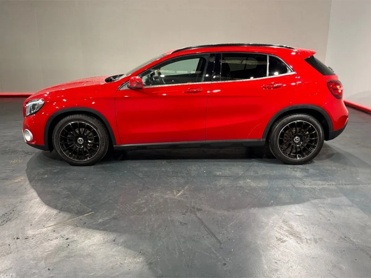 Mercedes-Benz GLA SUV, Petrol, 2017, Red