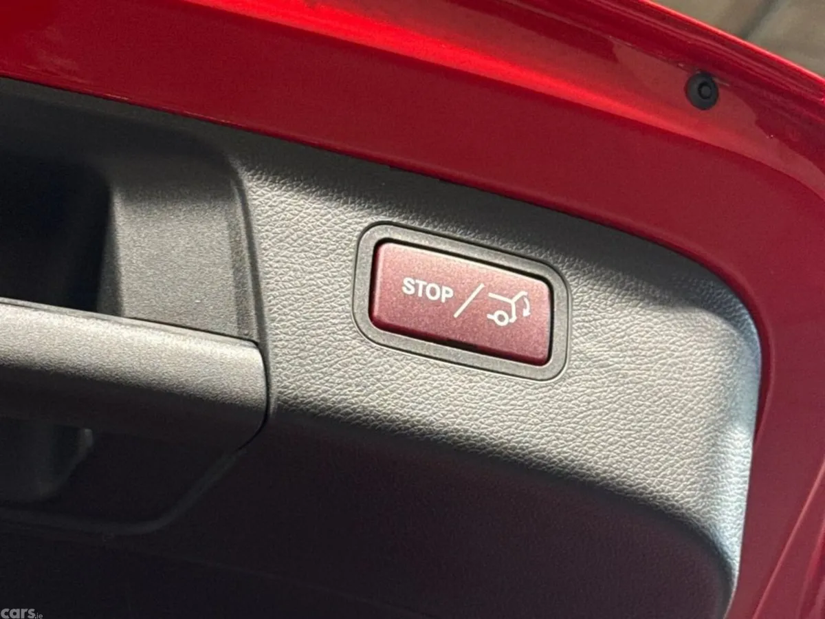 Mercedes-Benz GLA SUV, Petrol, 2017, Red
