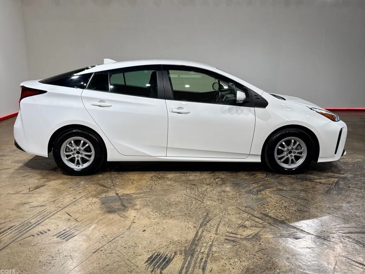 Toyota Prius Hatchback, Petrol Hybrid, 2022, White