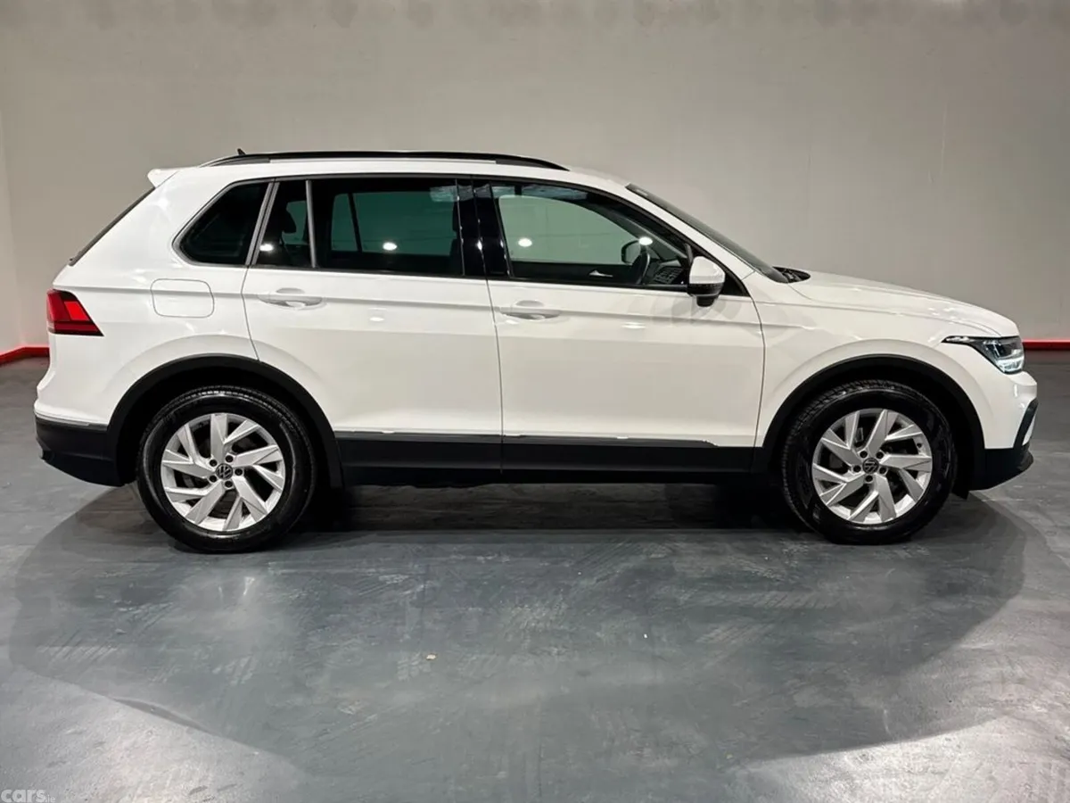 Volkswagen Tiguan SUV, Diesel, 2023, White