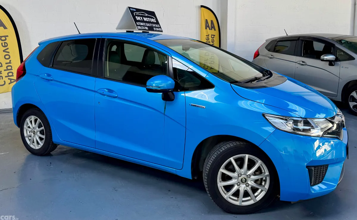 Honda Fit Hatchback, Petrol Hybrid, 2016, Blue