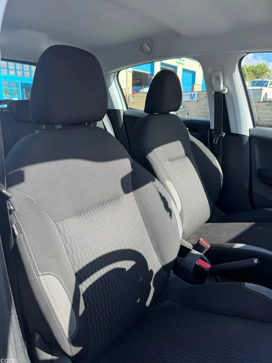 Peugeot 208 Hatchback, Diesel, 2015, Silver