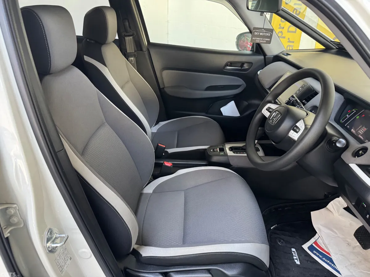 Honda Fit Hatchback, Petrol Hybrid, 2021, Grey